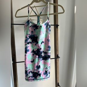 Lulu lemon power y tank